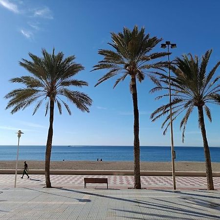 Ferienwohnung Estupendo Piso Renovado A 30 Metros De La Playa Almería Exterior foto
