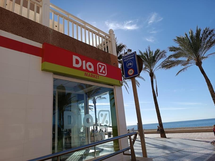 Ferienwohnung Estupendo Piso Renovado A 30 Metros De La Playa Almería Exterior foto