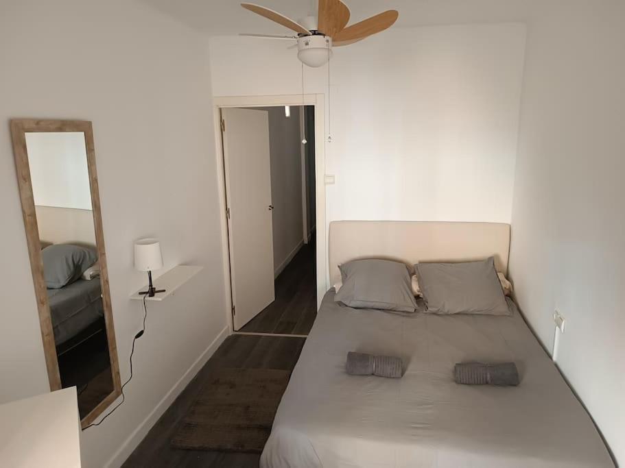 Ferienwohnung Estupendo Piso Renovado A 30 Metros De La Playa Almería Exterior foto