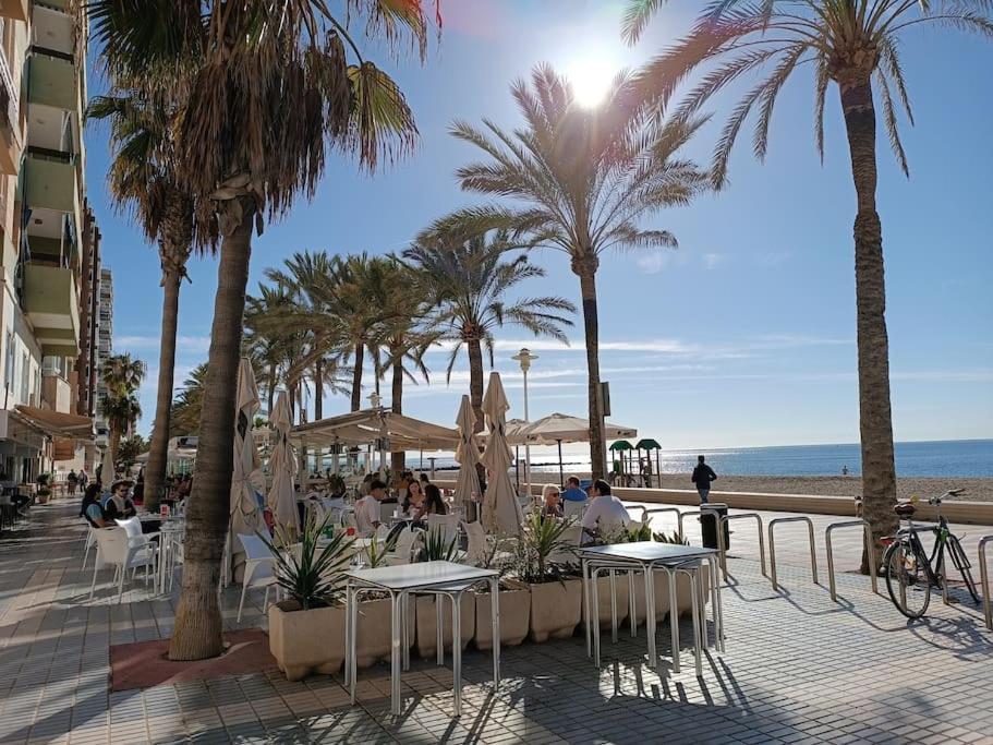 Ferienwohnung Estupendo Piso Renovado A 30 Metros De La Playa Almería Exterior foto